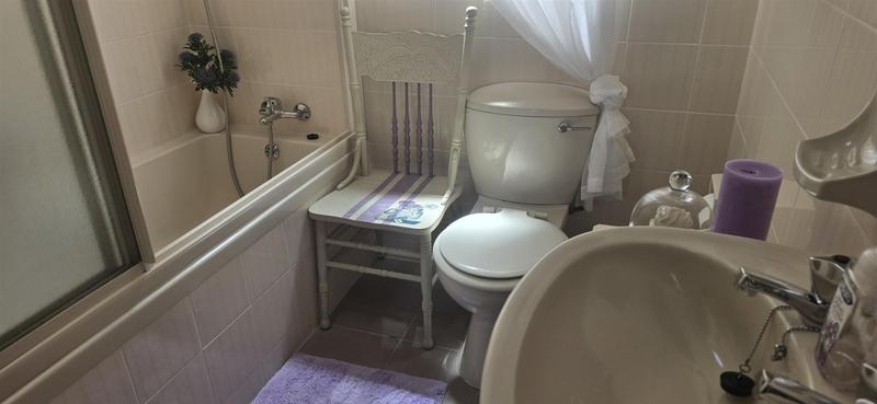4 Bedroom Property for Sale in Glentana Western Cape